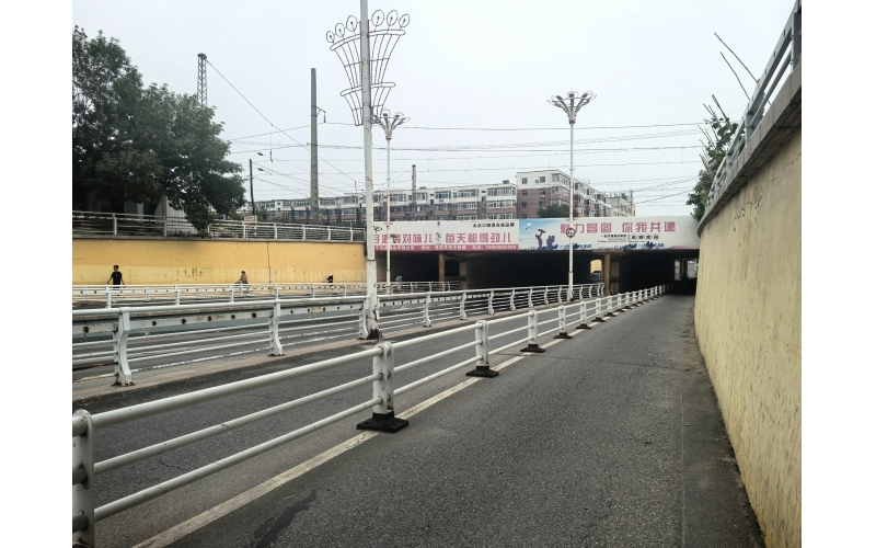 辽宁省铁岭市昌图县昌图镇西道口及周边景象2025年6月26日傍晚五点半徒步去一高中拉衣柜路上拍摄