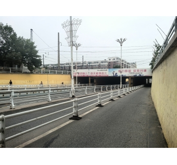 辽宁省铁岭市昌图县昌图镇西道口及周边景象2025年6月26日傍晚五点半徒步去一高中拉衣柜路上拍摄